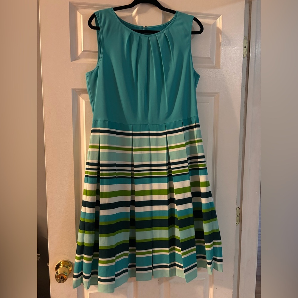 Missed new without tags sleeveless midi length dress 👗
